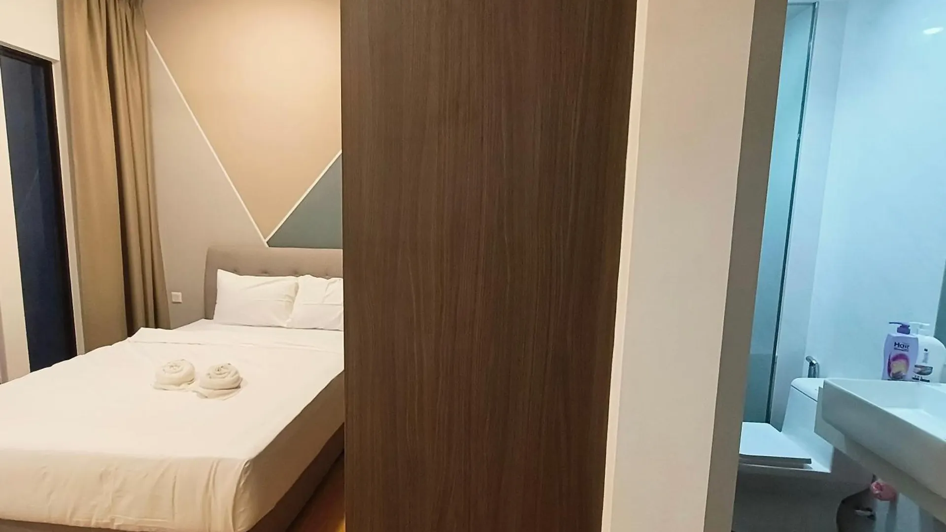 New Georgetown Stylist 2Br Homestay For 10Pax 无敌美景两房民宿 Beacon Executive Suite 조지타운